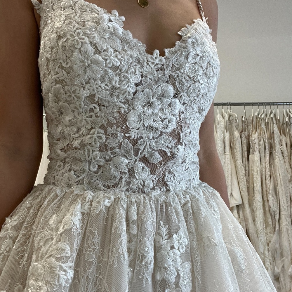 Elegant White Lace Dress